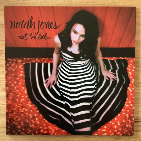 Norah Jones – Not Too Late, U.S '07, Blue Note Classic Records 09463 74516 1 8 (Clear Vinyl)