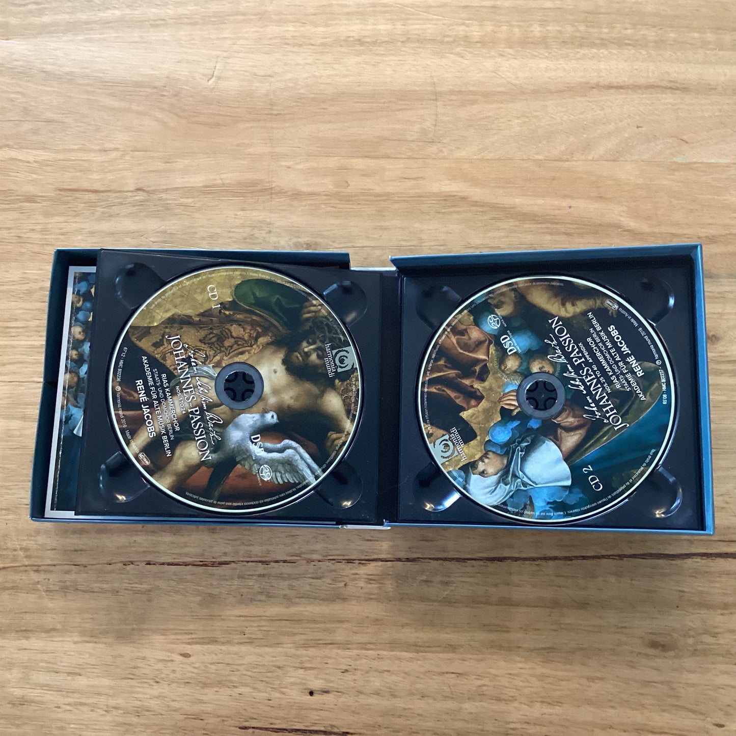 Bach - Johannes Passion, René Jacobs. Harmonia Mundi HMC 802236.37 2x SACD + DVD