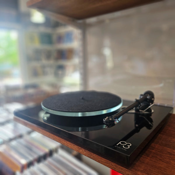 Rega PLANAR 3 Turntable with Nd3 Cartridge (ex-Demo)